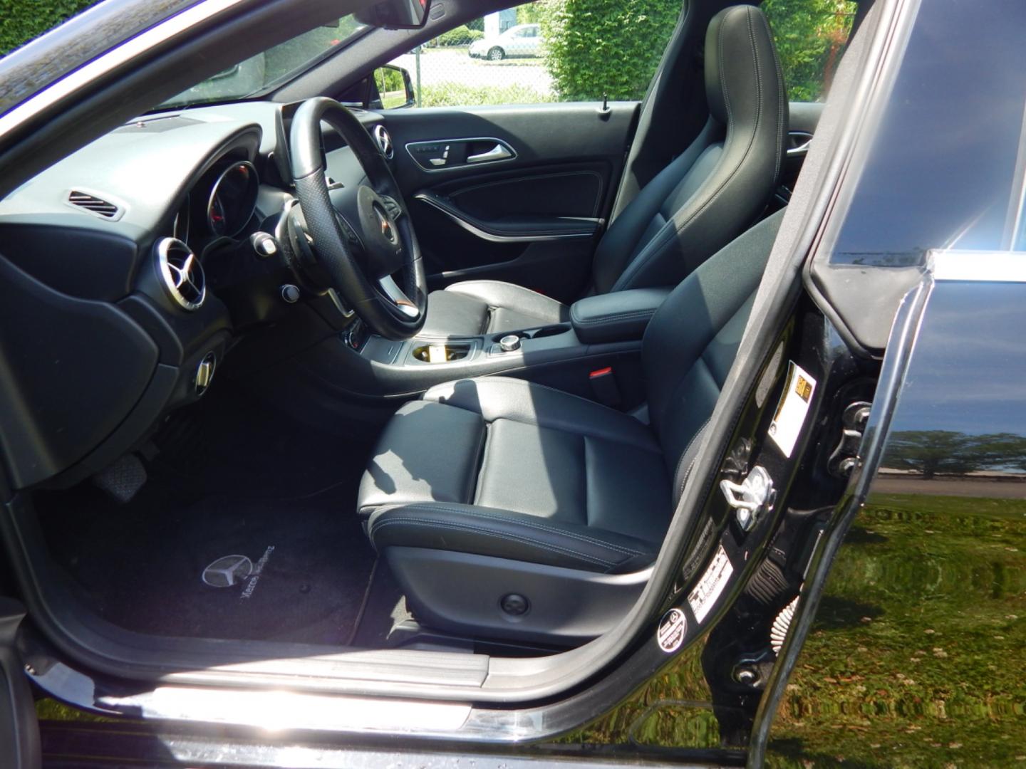 2019 Black /Black Leather Mercedes-Benz CLA-Class CLA250 4MATIC (WDDSJ4GB2KN) with an 2.0L L4 DOHC 16V engine, 7A transmission, located at 6528 Lower York Road, New Hope, PA, 18938, (215) 862-9555, 40.358707, -74.977882 - Here we have a beautiful Mercedes CLA 250 with a 2.0L 4 cylinder engine putting power to all four wheels via an automatic transmission. Options include: black leather, dual power seats, dual climate controls, AM/FM/CD/MEDIA and navigation radio, tilt steering wheel, cruise control, automatic headlig - Photo#9